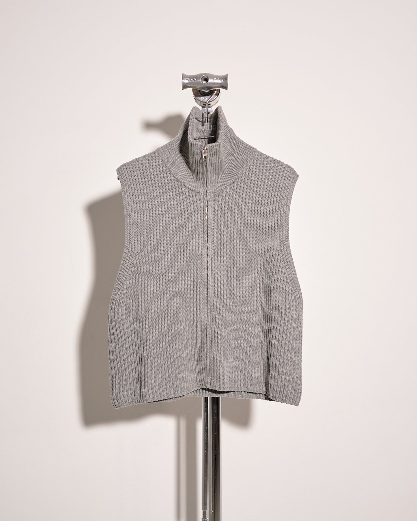 aalis TEAGEN zip up turtleneck knit vest (Heather grey)