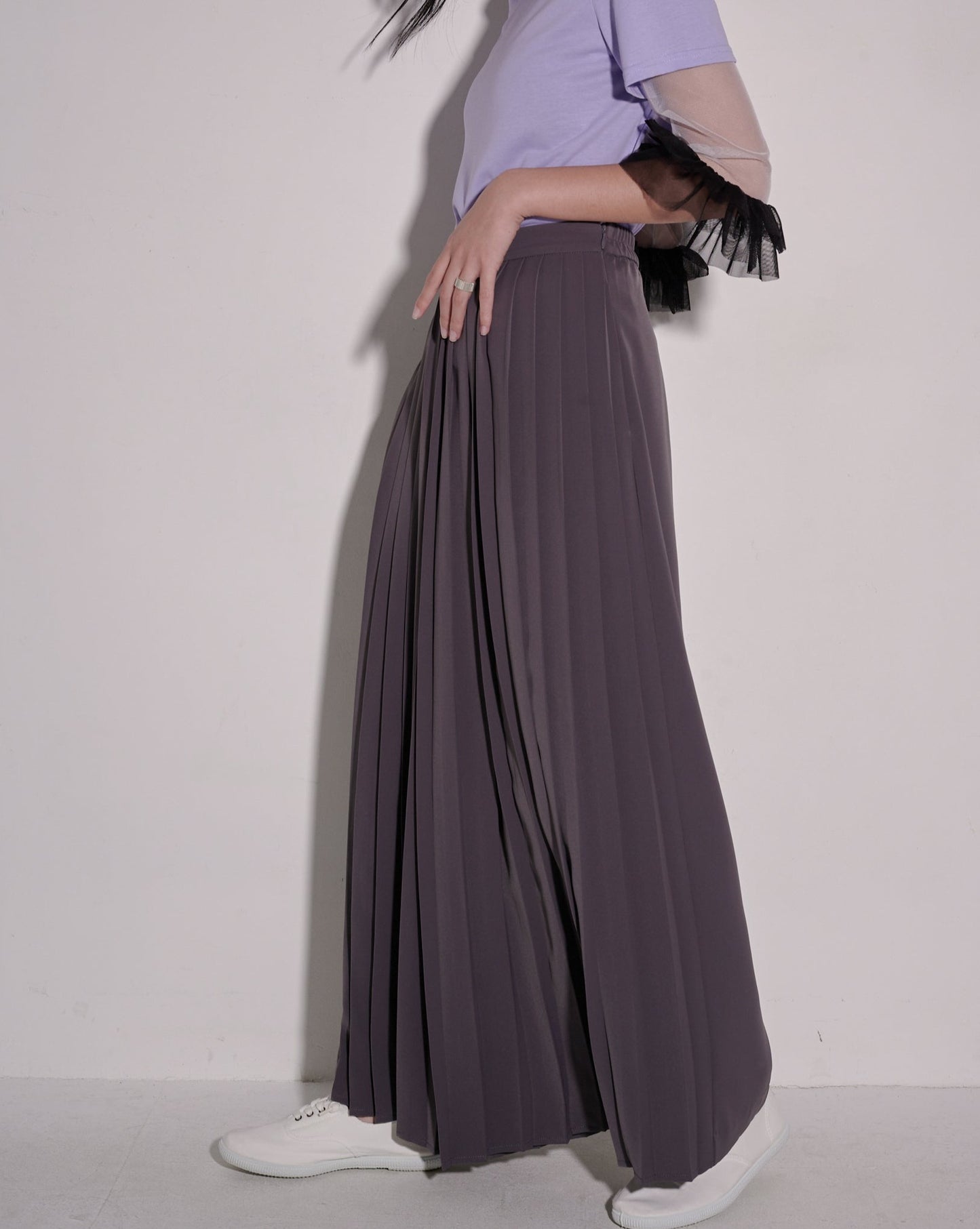 aalis CAPI pleated chiffon palazzo pants (Charcoal)