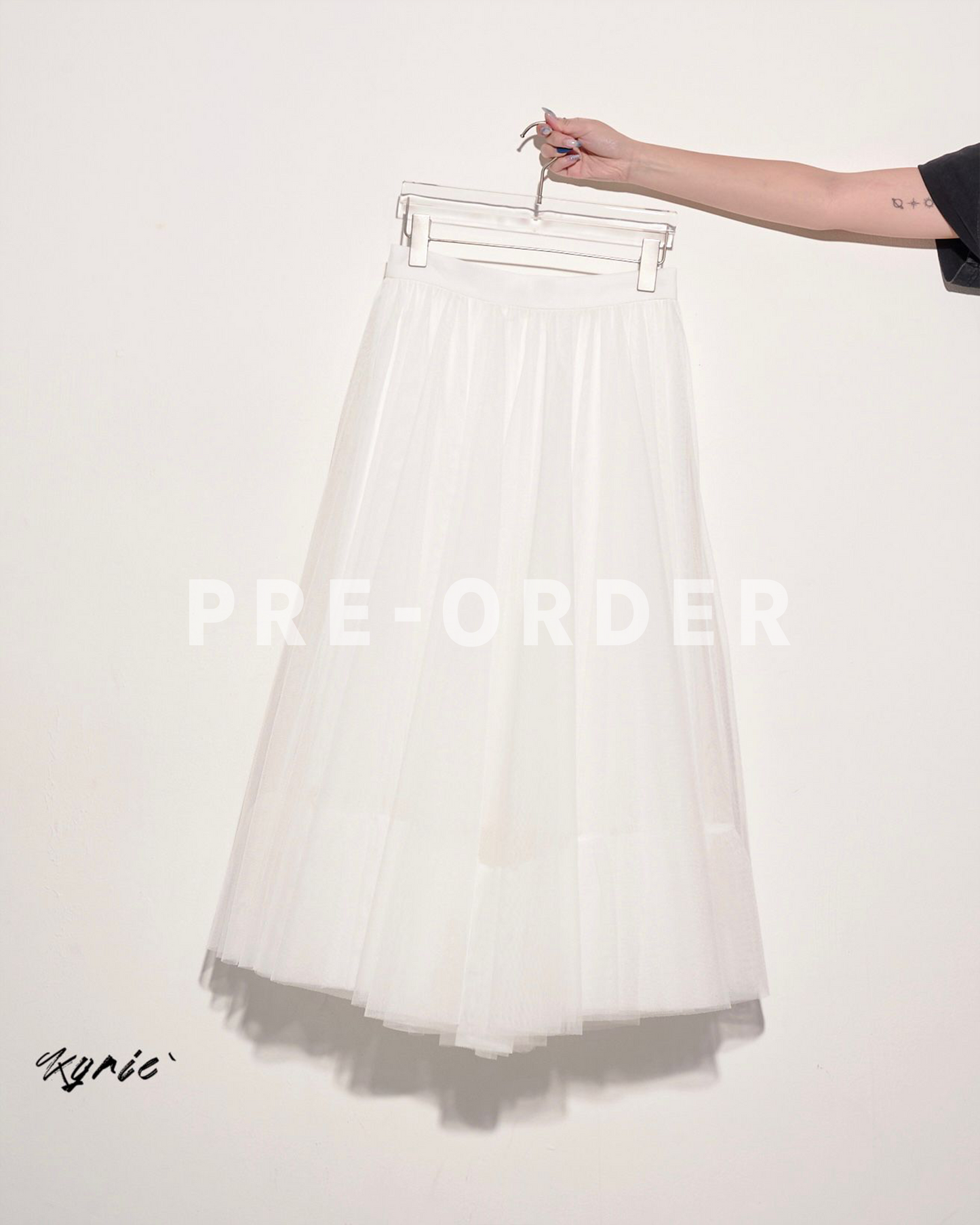 (Pre-order) aalis KYRIE mesh skirt (White)