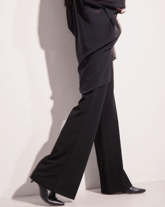 aalis LORICA fit and flare pants (Black)