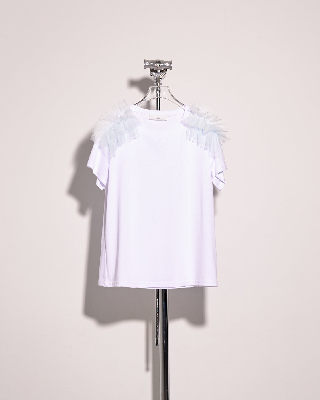 aalis PALA mesh ruffle shoulder SS tee (White)