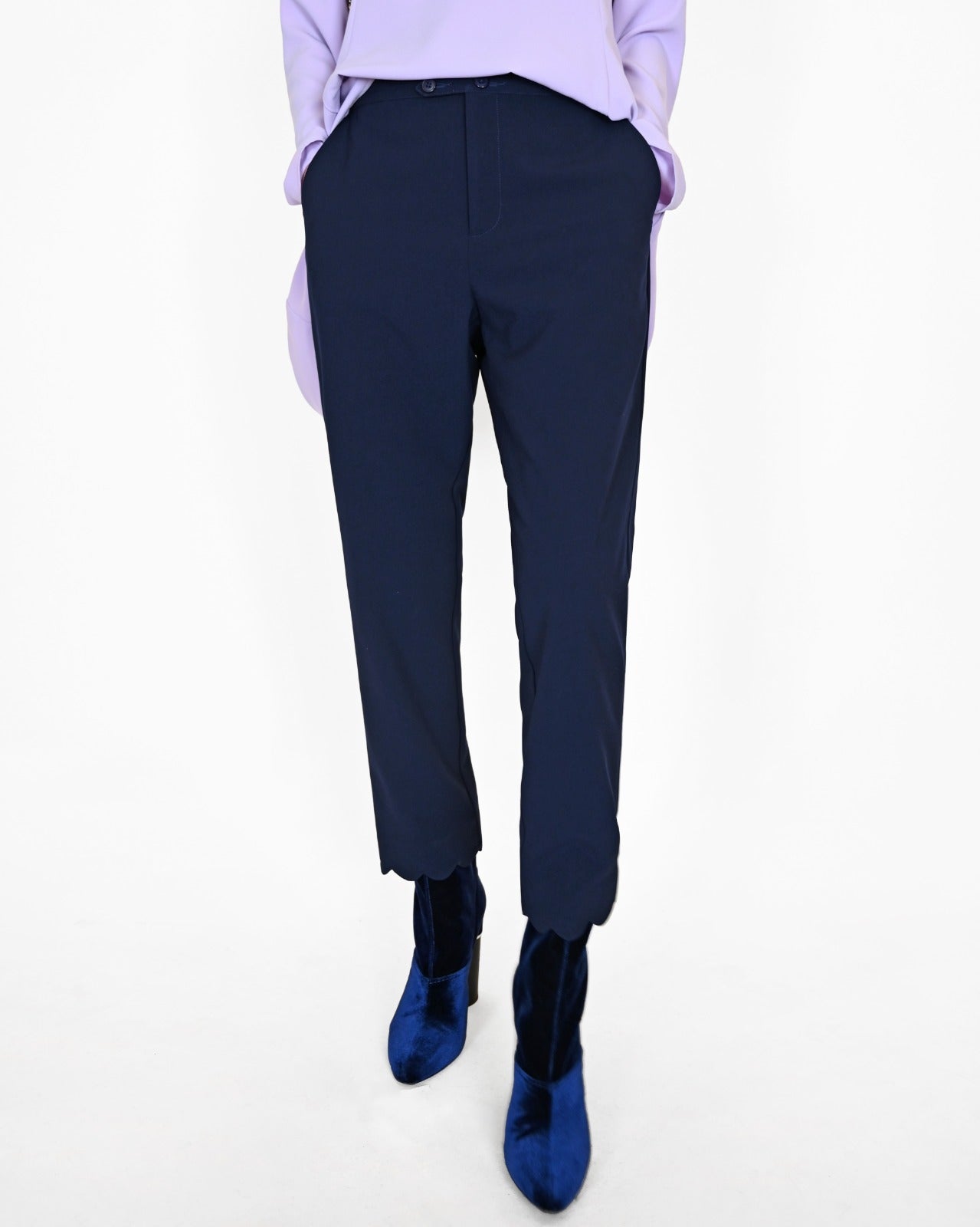 aalis KARA scallop edge pants (Navy)