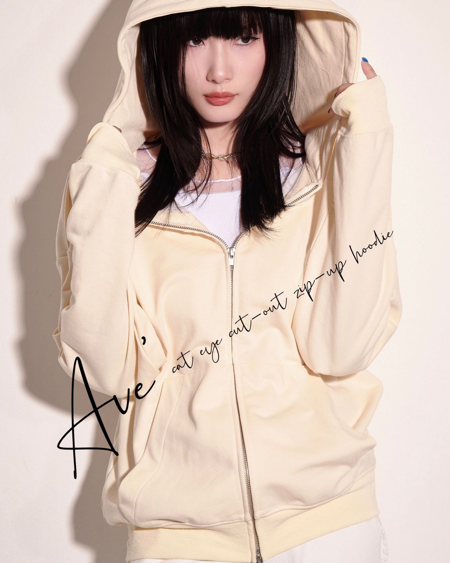 aalis AVE mesh cat eye cut-out hoodie (Cream)