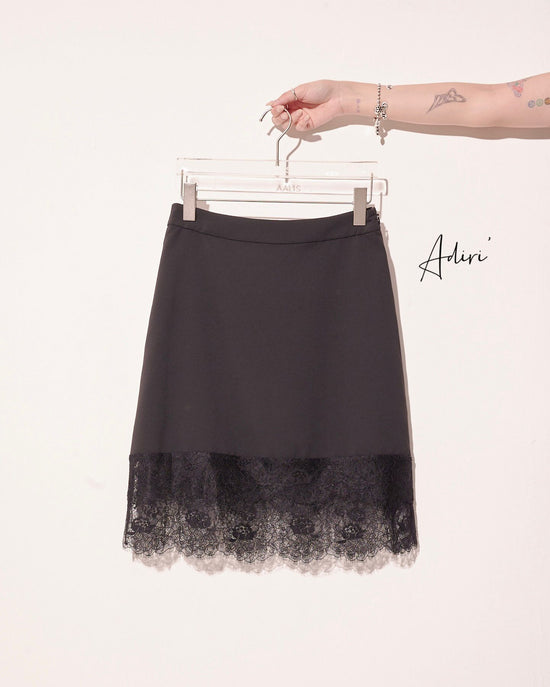 aalis ADIRI lace hem suiting skirt (Black)