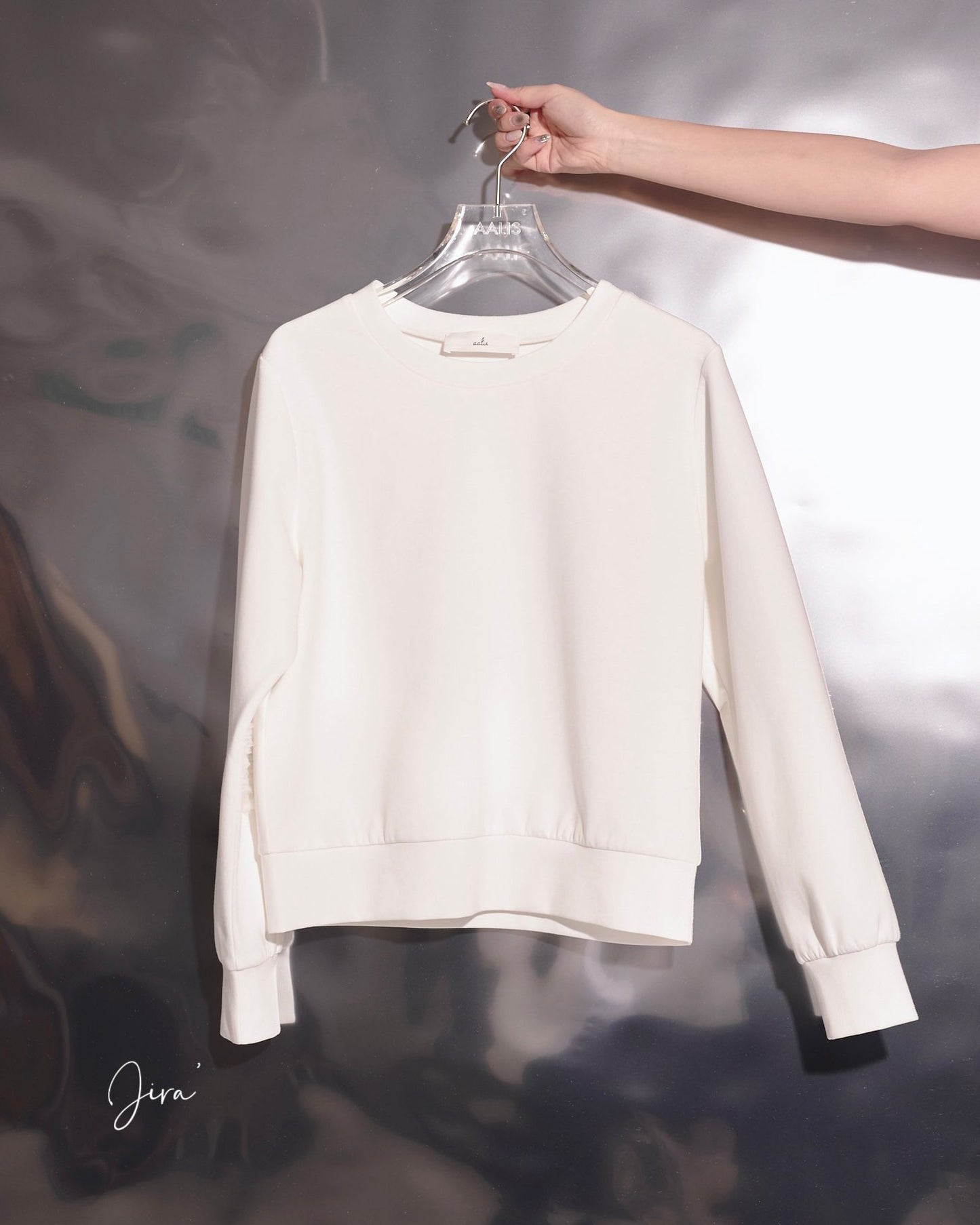 aalis FAROL FW24 sweater w lace patch on elbow (White)