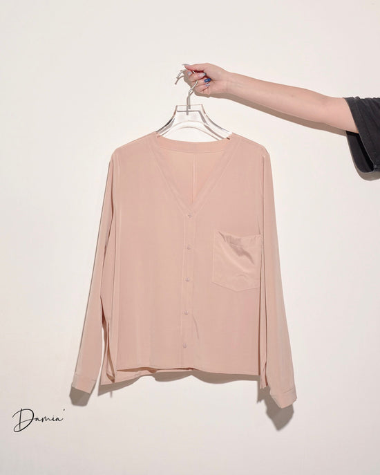 aalis DAMIA SILK single pocket V neck shirt (Dark nude)